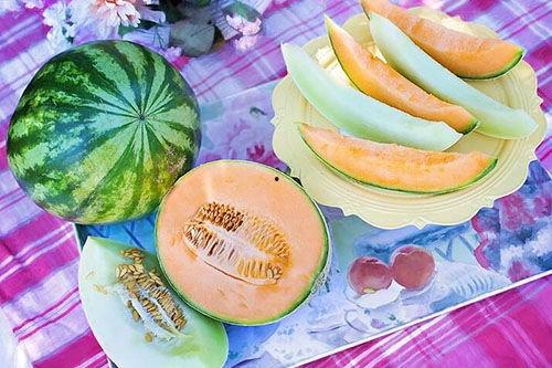 孕妇梦见吃瓜,瓜果飘香预示着什么？