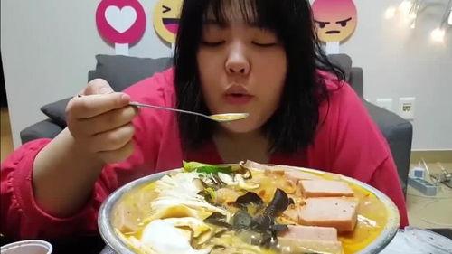 单身小姐姐吃瓜