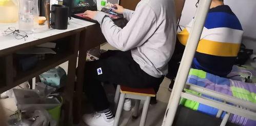 带你吃瓜奇葩寝室,带你探访“带你吃瓜奇葩寝室”的疯狂日常